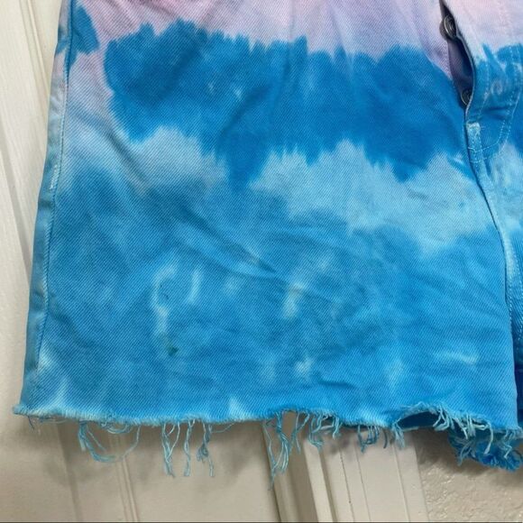 Hudson Lori High Rise Shorts Blue and Purple Tie Dye Denim Cutoffs Size 30 New - Picture 5 of 15